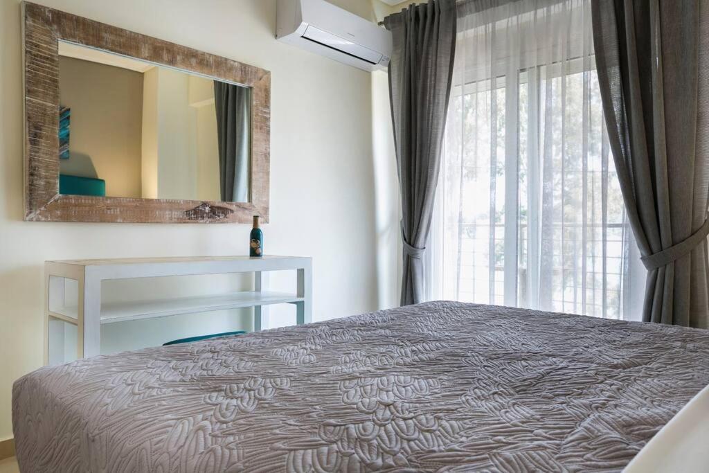 Eucalyptus Suite Sea View Karavomylos Dış mekan fotoğraf